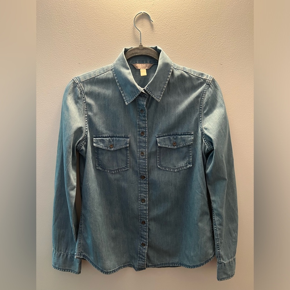 Banana Republic Soft Wash Cotton/Linen Blue Denim Button-Up Shirt